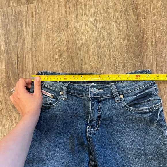 Y2K True Religion Skinny Jeans with Detailed Pocket Embroidery - Picture 7 of 12